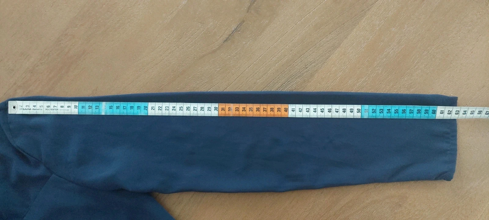 Blouse fluide bleu marine Vila - Col perlé et strass - Taille L (40/42) - Excellent état – photo 7